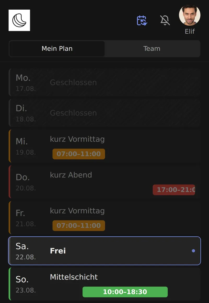 Mitarbeiter-App auf dem Handy: eigener Wochenplan mit Schichten und freien Tagen